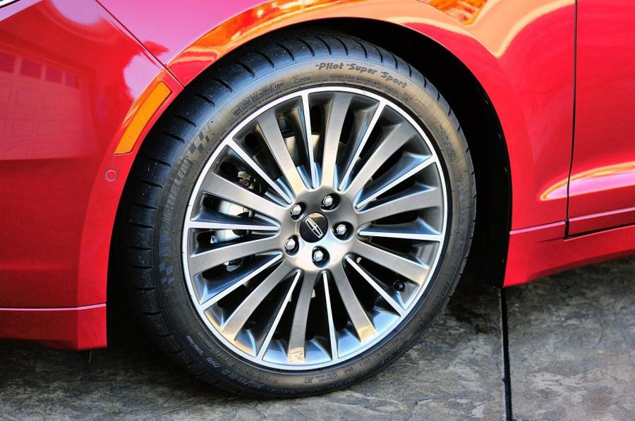  Lincoln MKZ 2013 года  (фото 43 из 65)